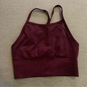 Lululemon high neck sports bra in maroon color / size 4